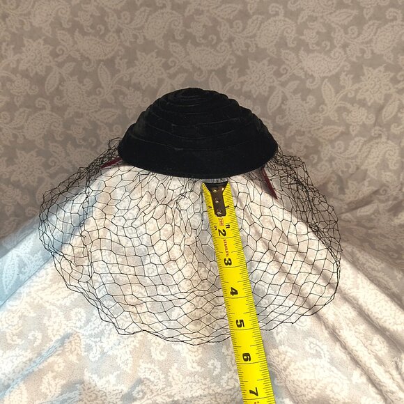 Black velvet spiral vintage funeral hat with 5\